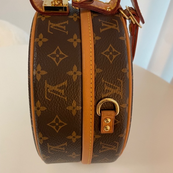 Louis Vuitton Petite Boite Chapeau Monogram Canvas Handbag - Picture 4 of 7